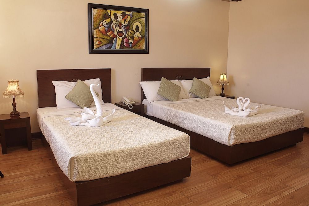 Vista Marina Hotel and Resort Tremetie Deluxe Room 4