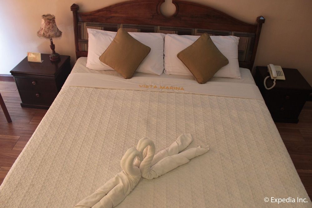 Vista Marina Hotel and Resort Corporate Deluxe Room 4