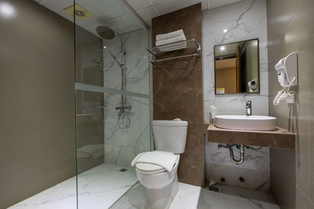 Star Plaza Hotel Royal Twin Room, 2 Twin Beds 4