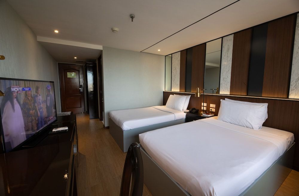 Star Plaza Hotel Royal Twin Room, 2 Twin Beds