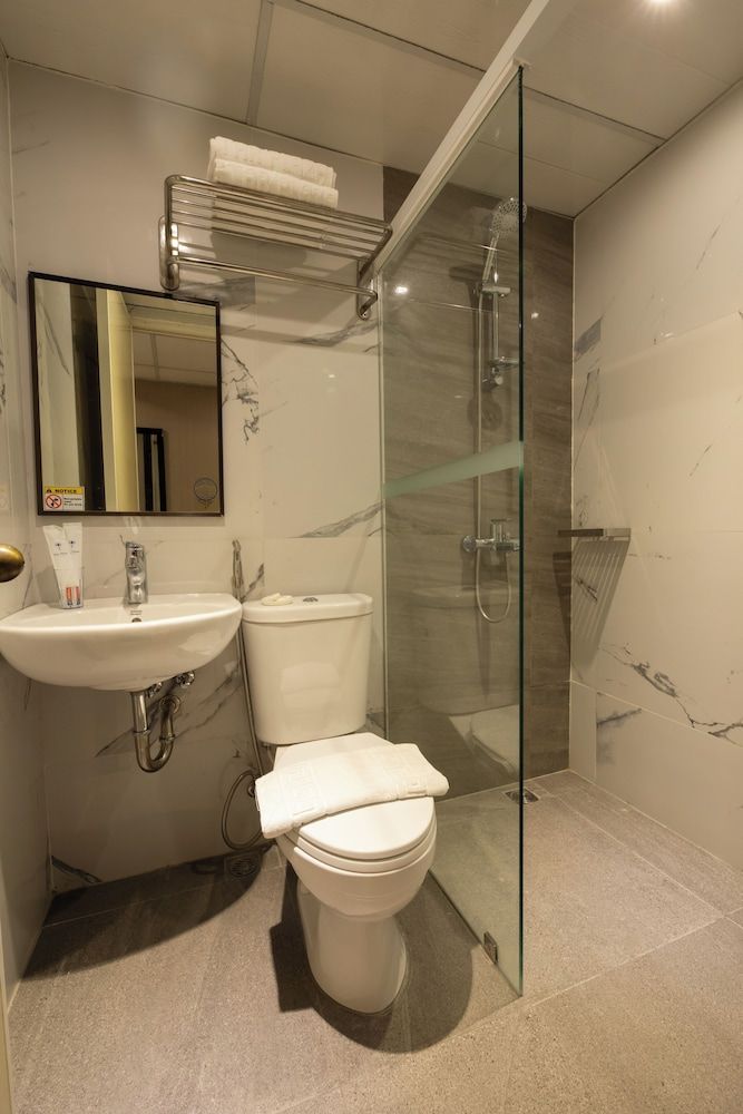 Star Plaza Hotel Standard Double Room, River View 4