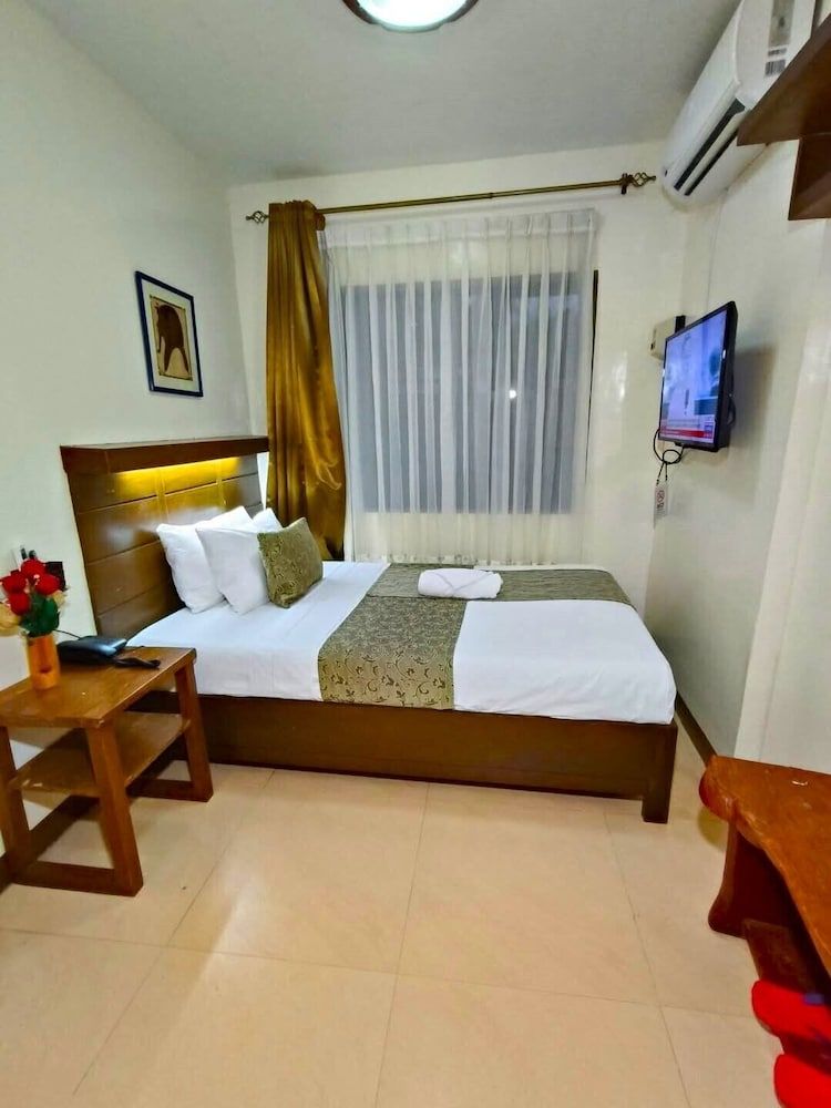 Delle Suites Standard Single Room 3