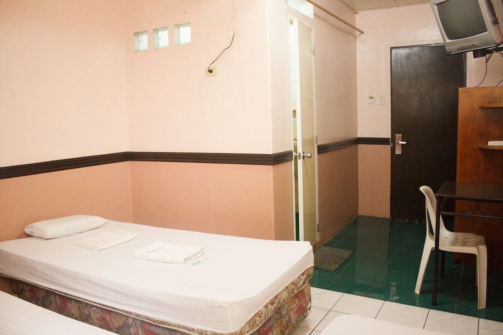 GV Hotel Camiguin Non-Aircon Twin Room 3