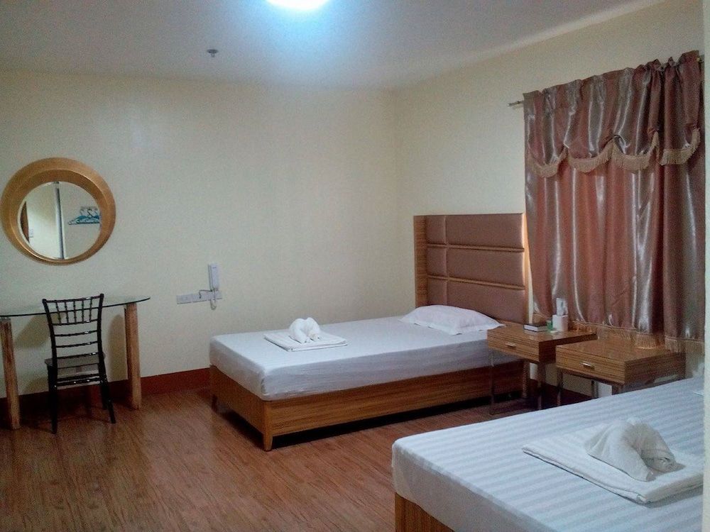 Meaco Hotel - Dipolog Twin Deluxe Room