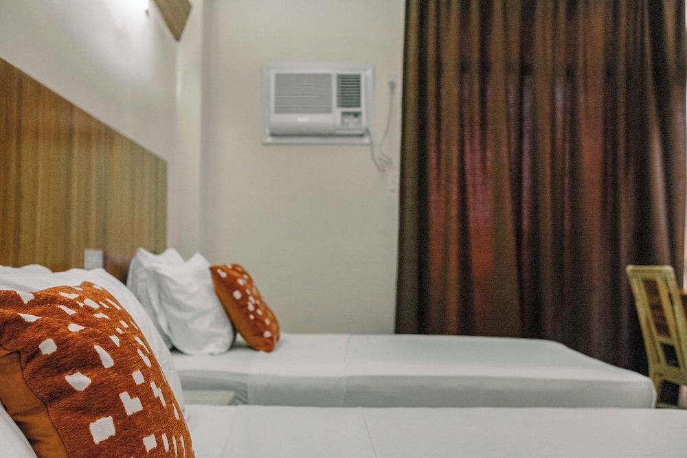 Tsai Hotel and Residences Standard Twin Room 5