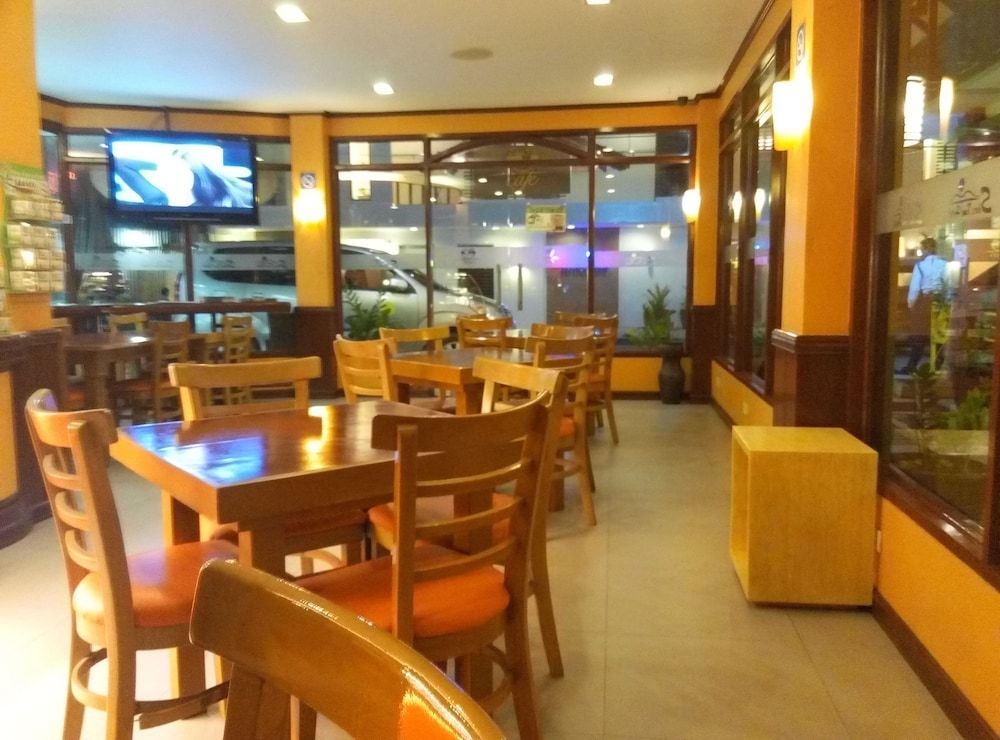 undefined Shore Time Hotel 6