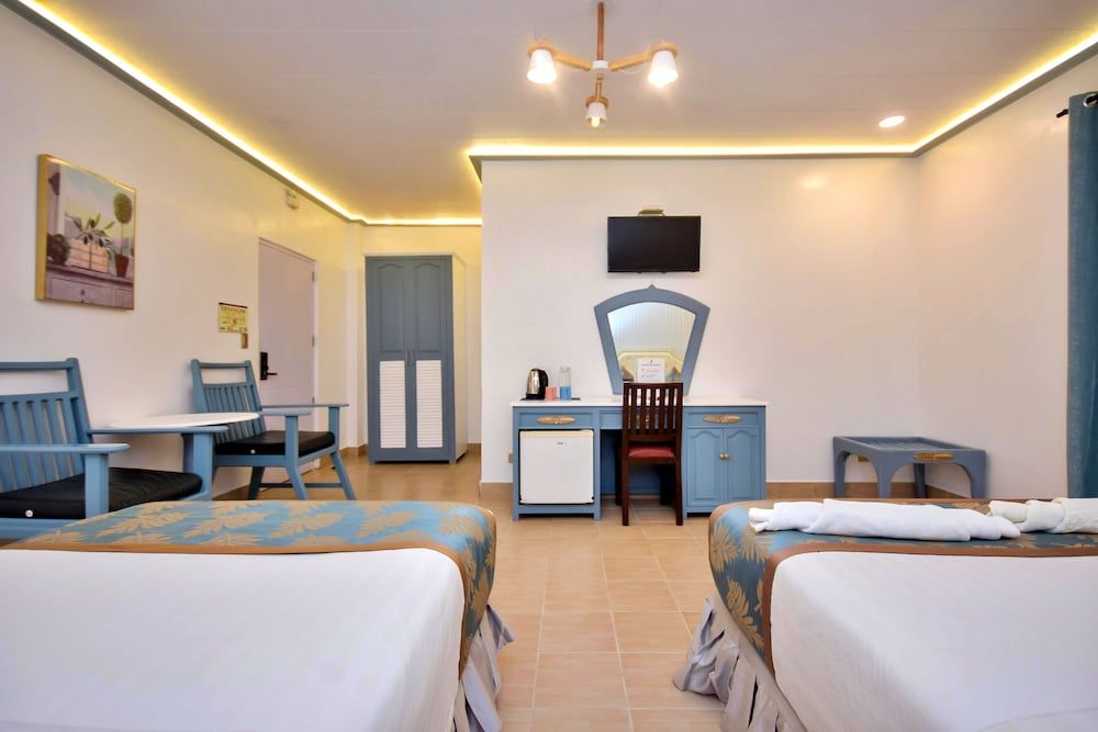 Royal Park Resort Boracay Deluxe Room 6