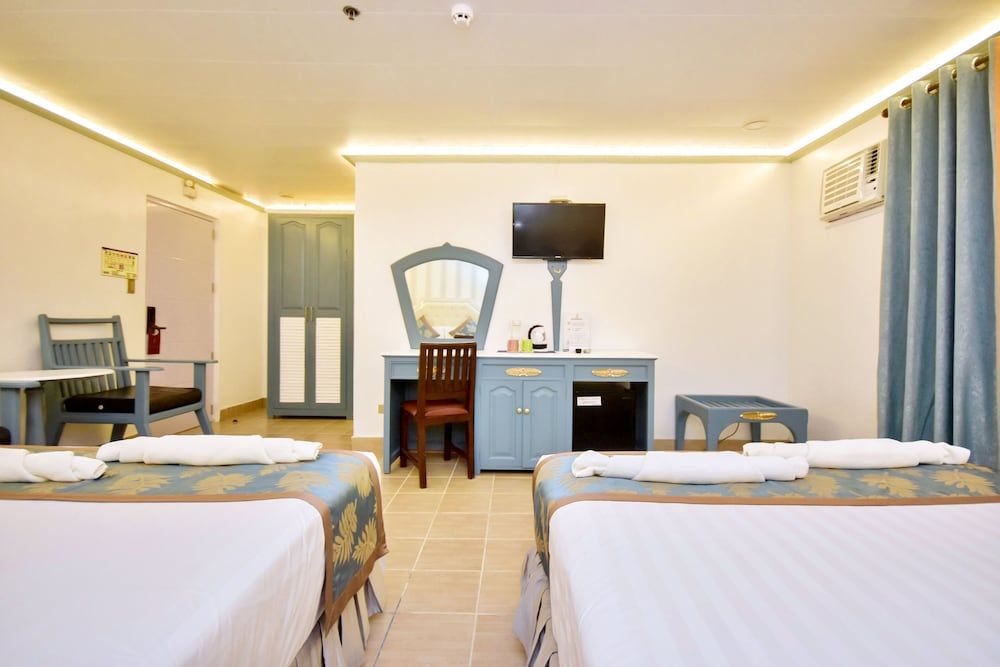 Royal Park Resort Boracay Family Deluxe Room 5