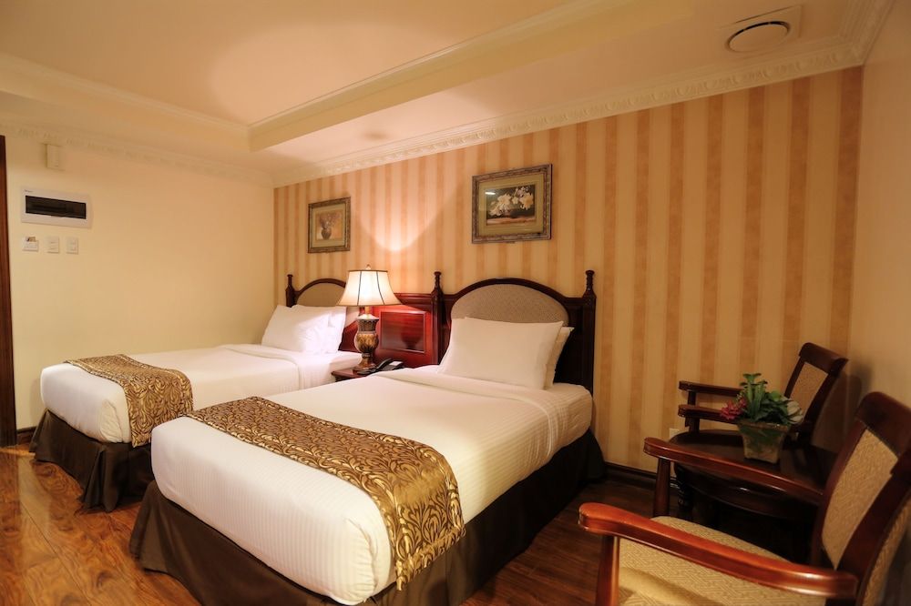 Villa Caceres Hotel