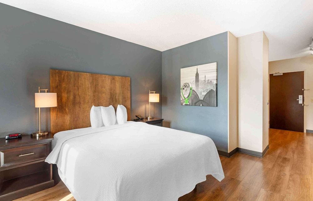 Extended Stay America Premier Suites - Fort Lauderdale - Deerfield Beach Studio, 1 Queen Bed, Accessible, Non Smoking 2