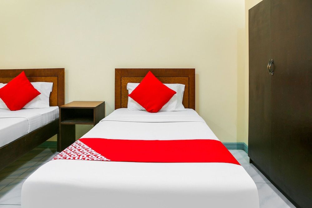 Le Pensione De San Jose Deluxe Twin Room