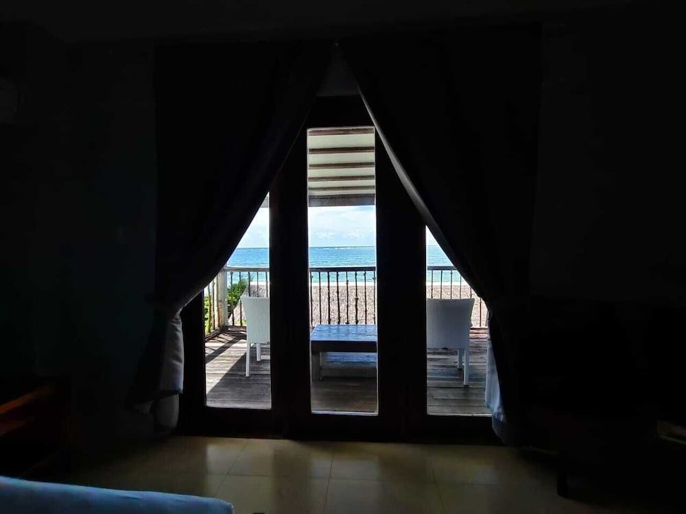 Reef Beach Resort Deluxe Room, Ocean View 16