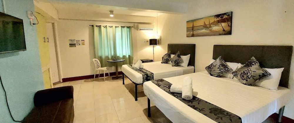 Boracay Grace Hotel Family Room 4