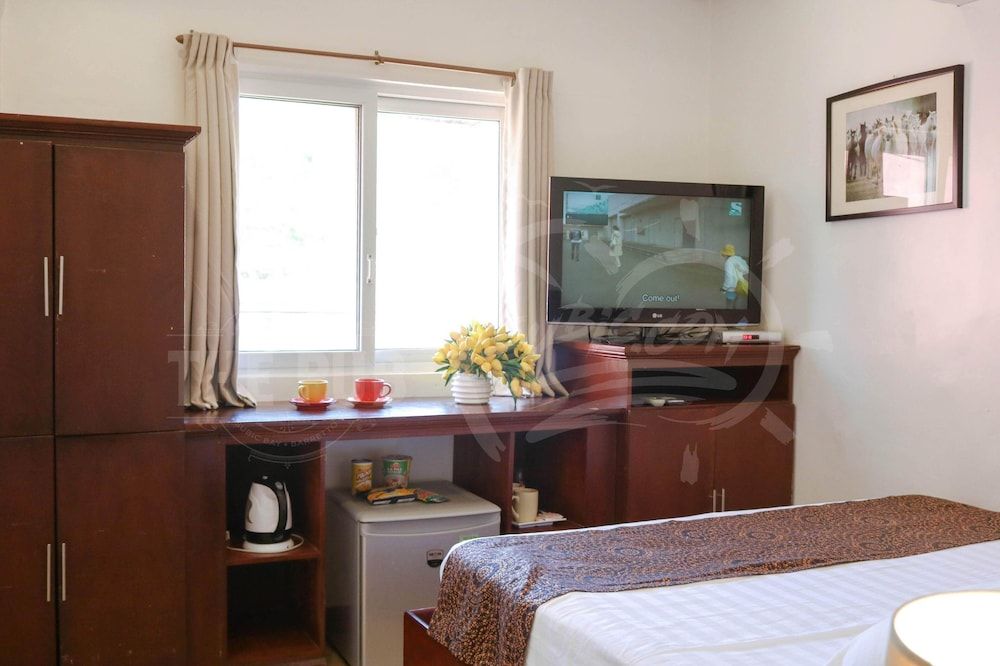 The Pub Hotel Economy Room 6