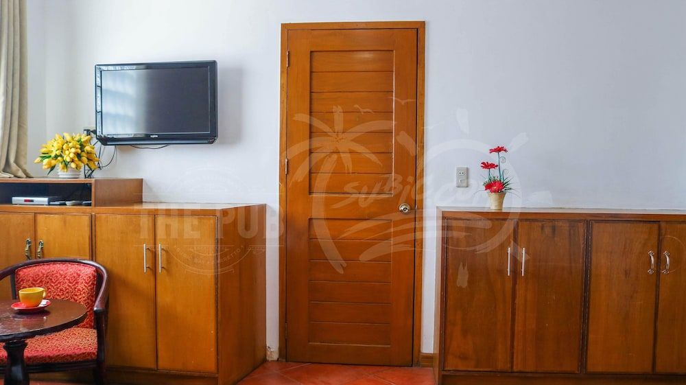 The Pub Hotel Deluxe Room 6