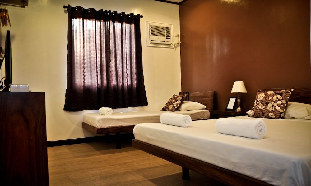 Cleon Villas Pension Triple Room, Balcony 2