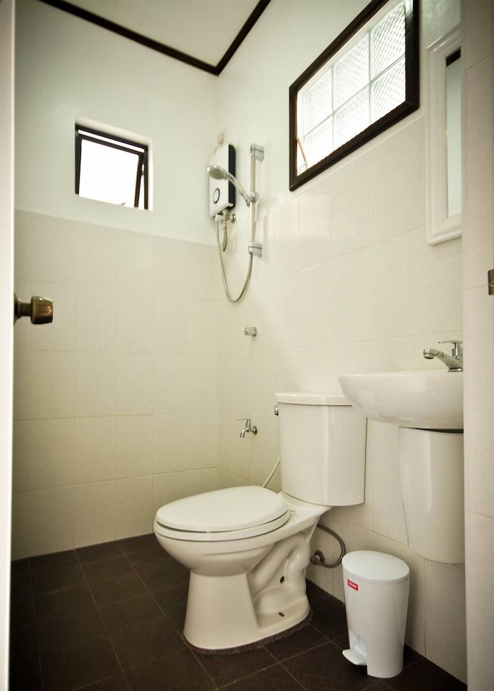 Cleon Villas Pension Triple Room, Balcony 5