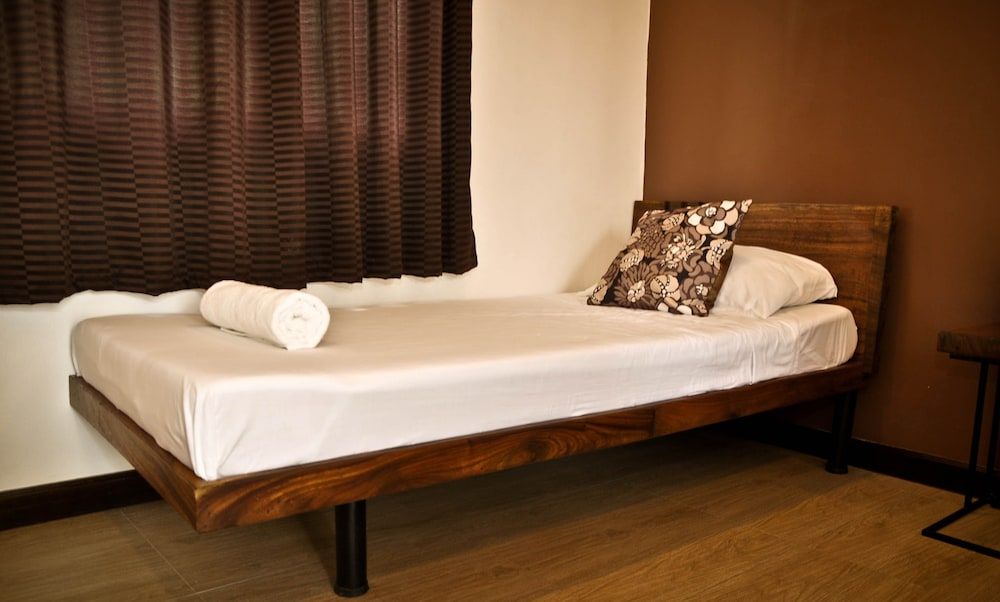 Cleon Villas Pension Triple Room, Balcony 3