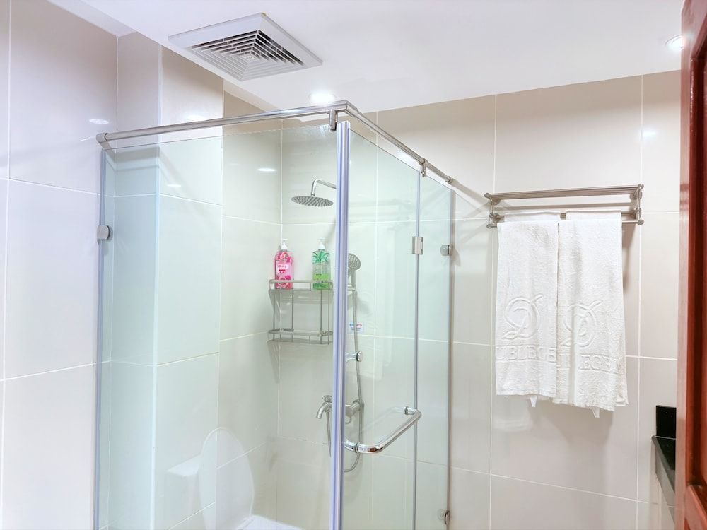 Doublegem Beach Resort and Hotel Oceanview Family Room 1 Queen and 2 Single Beds 17