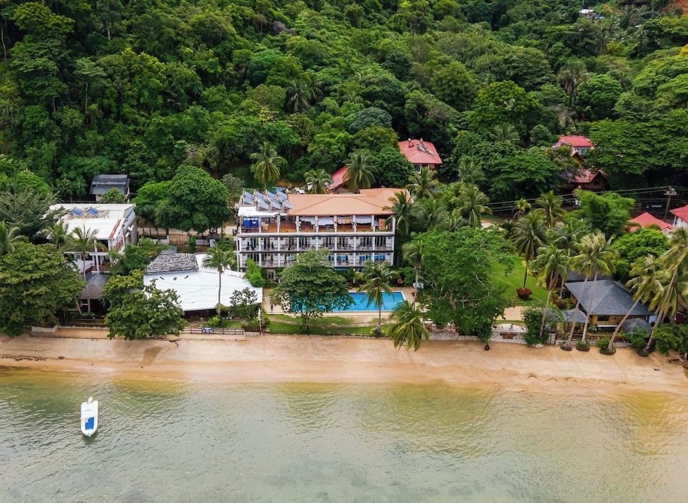 Doublegem Beach Resort and Hotel