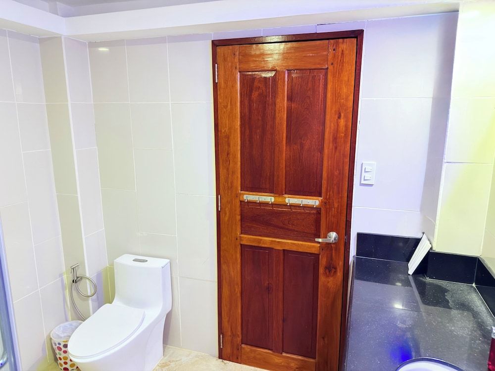 Doublegem Beach Resort and Hotel Oceanview Family Room 1 Queen and 2 Single Beds 14