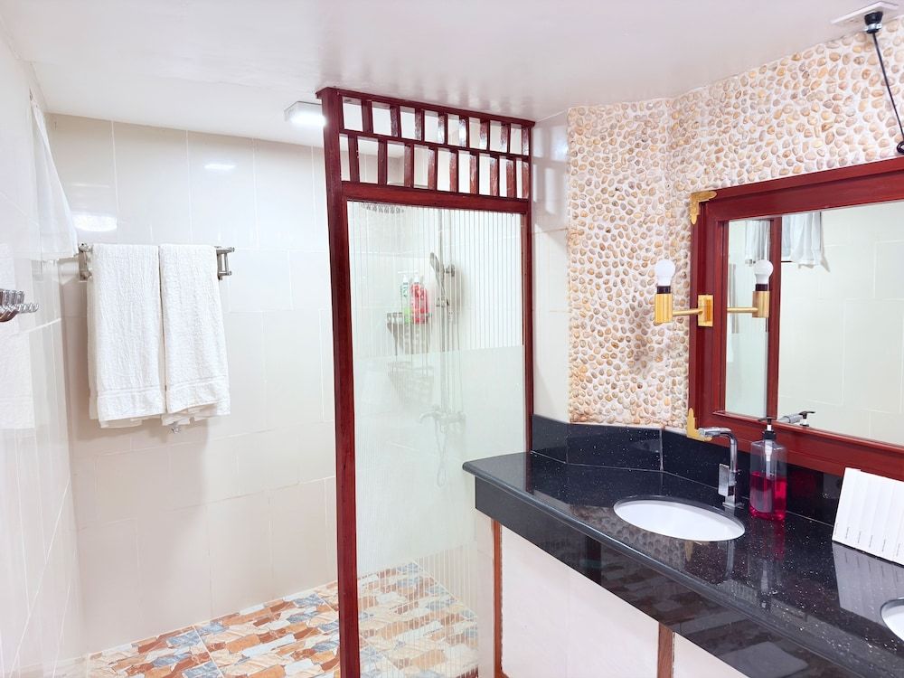 Doublegem Beach Resort and Hotel Oceanview Large Family Premiere 8