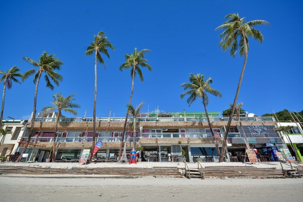 undefined Diamond Water Edge Resort