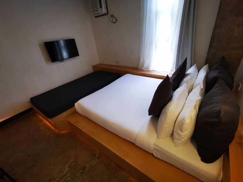 Urban Boutique Hotel Standard Room 3