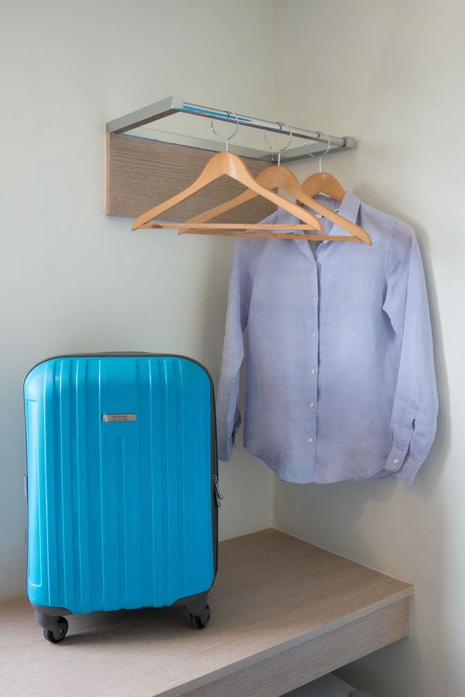 Hop Inn Hotel Makati Avenue Standard Double Room 14