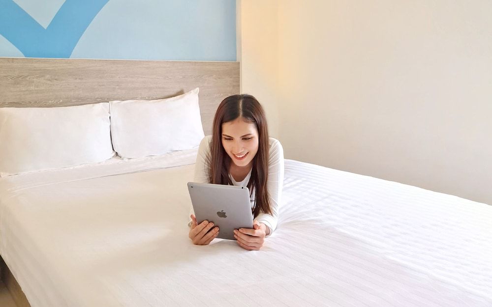 undefined Hop Inn Hotel Makati Avenue 6