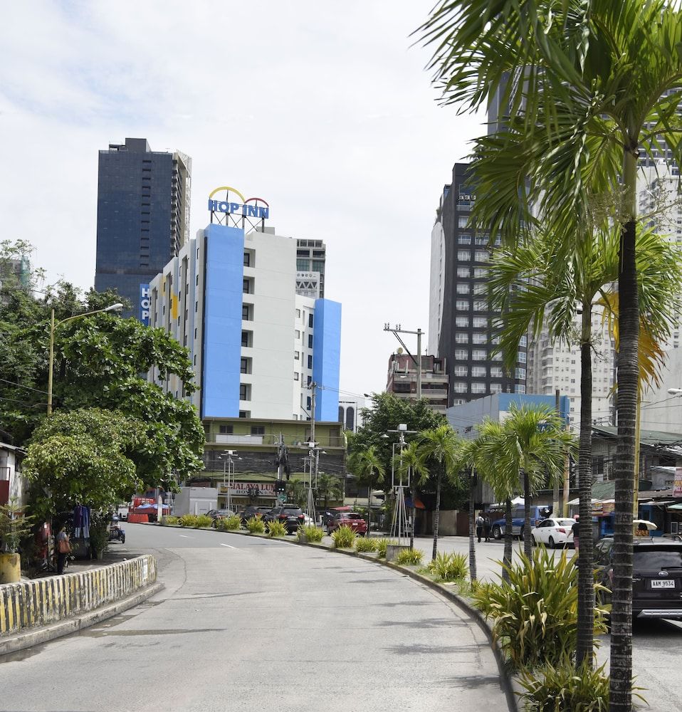 undefined Hop Inn Hotel Makati Avenue 4