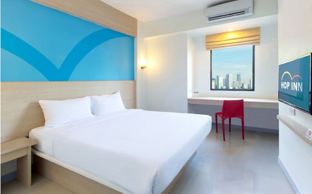 Hop Inn Hotel Makati Avenue Standard Double Room 6