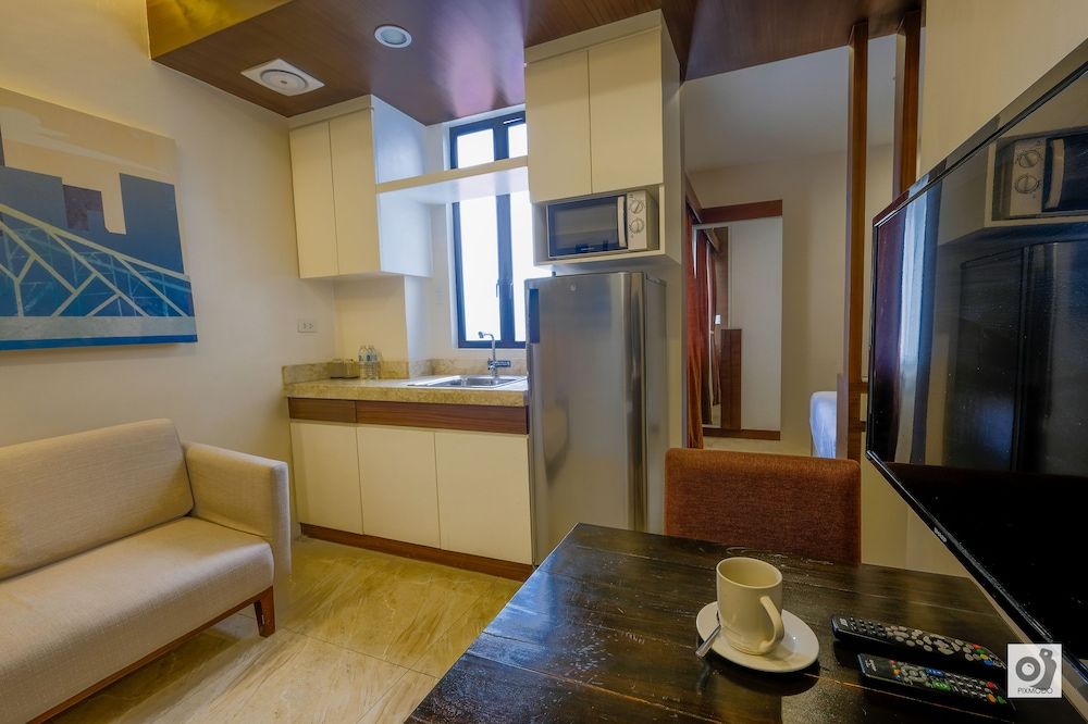 Bed and Bath Serviced Suites Suite 5