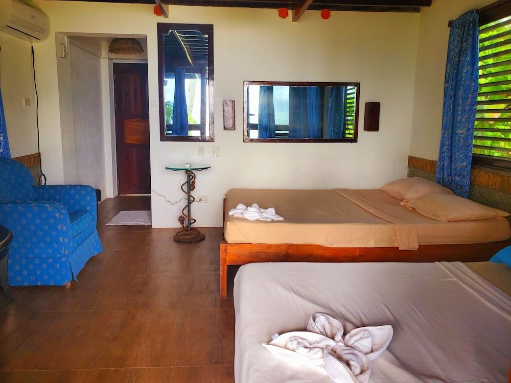 Patrick's on the Beach Executive Beach Front Cottage 2