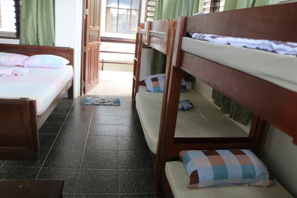 Patrick's on the Beach 1 Bedroom Family Accommodation 2