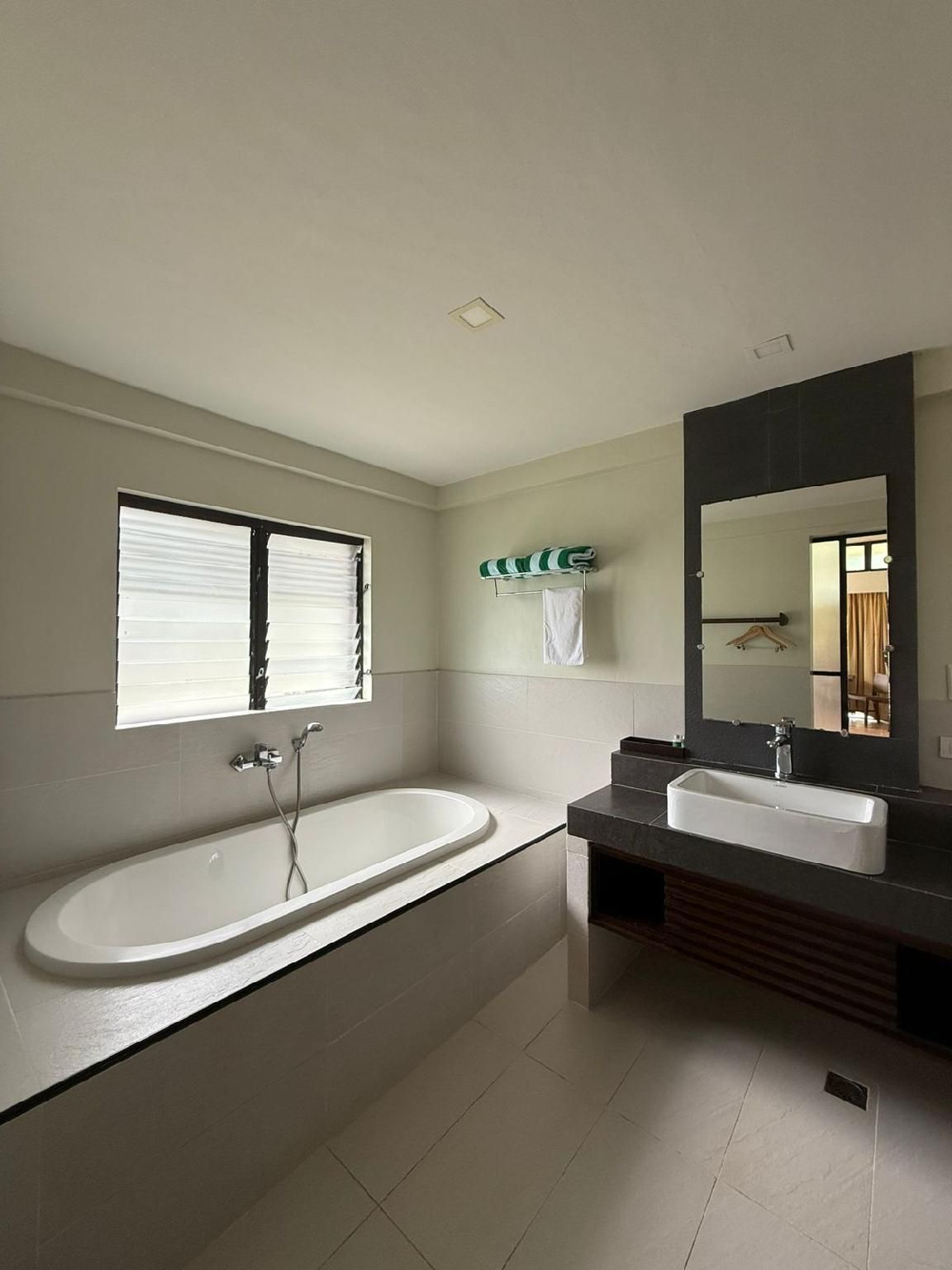 Sheridan Organic Farm and Eco Village Villa 3