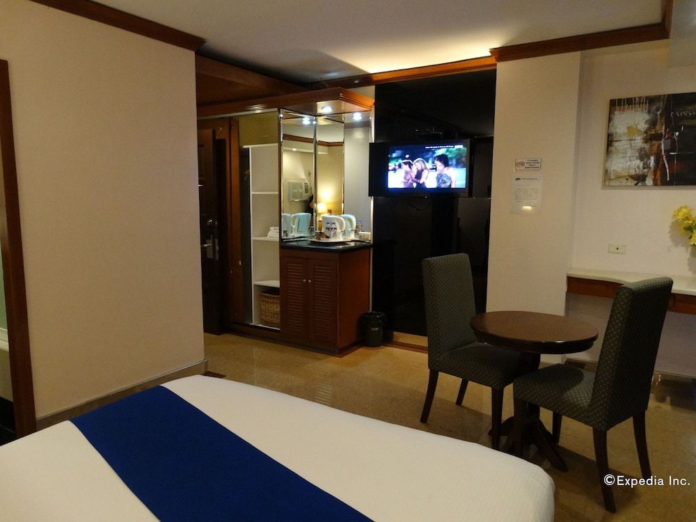 Blueberry Tourist Hotel Deluxe Queen Room 5