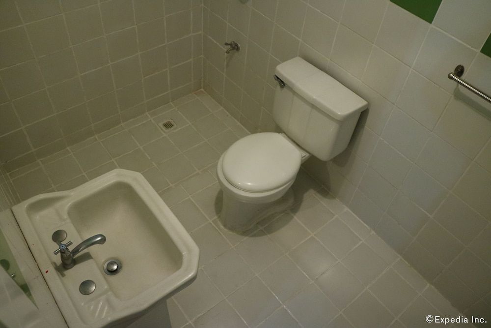 Mainstreet Pension House Triple Room 10