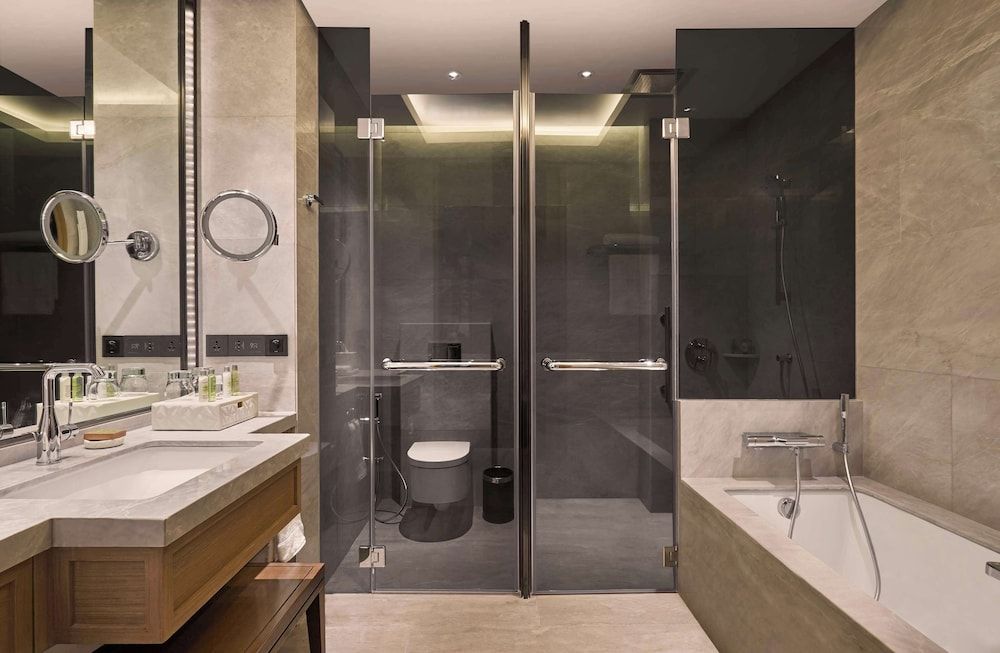 Hilton Manila Newport World Resorts Room, 1 King Bed 4