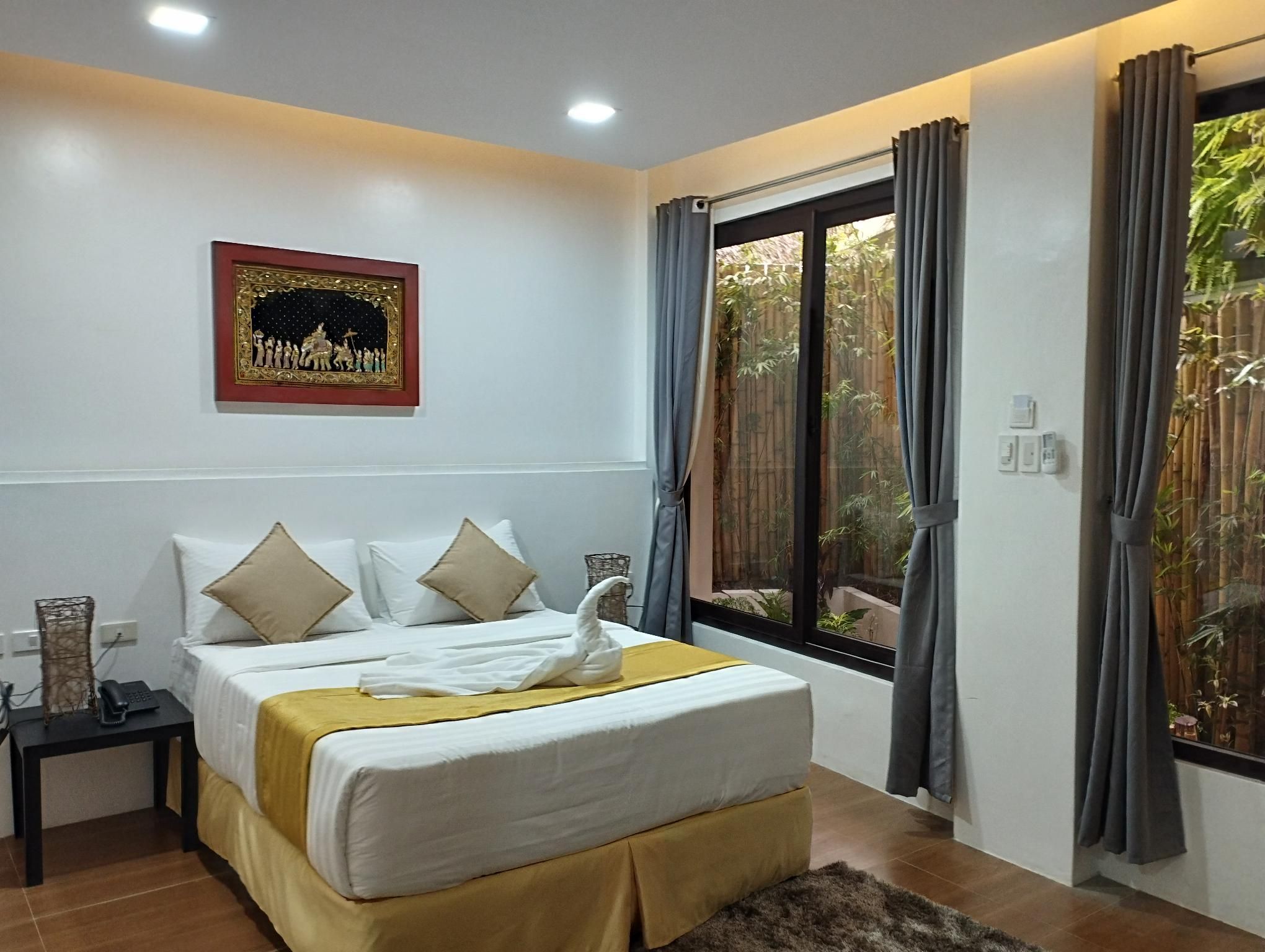Deluxe with Garden View - 1QB