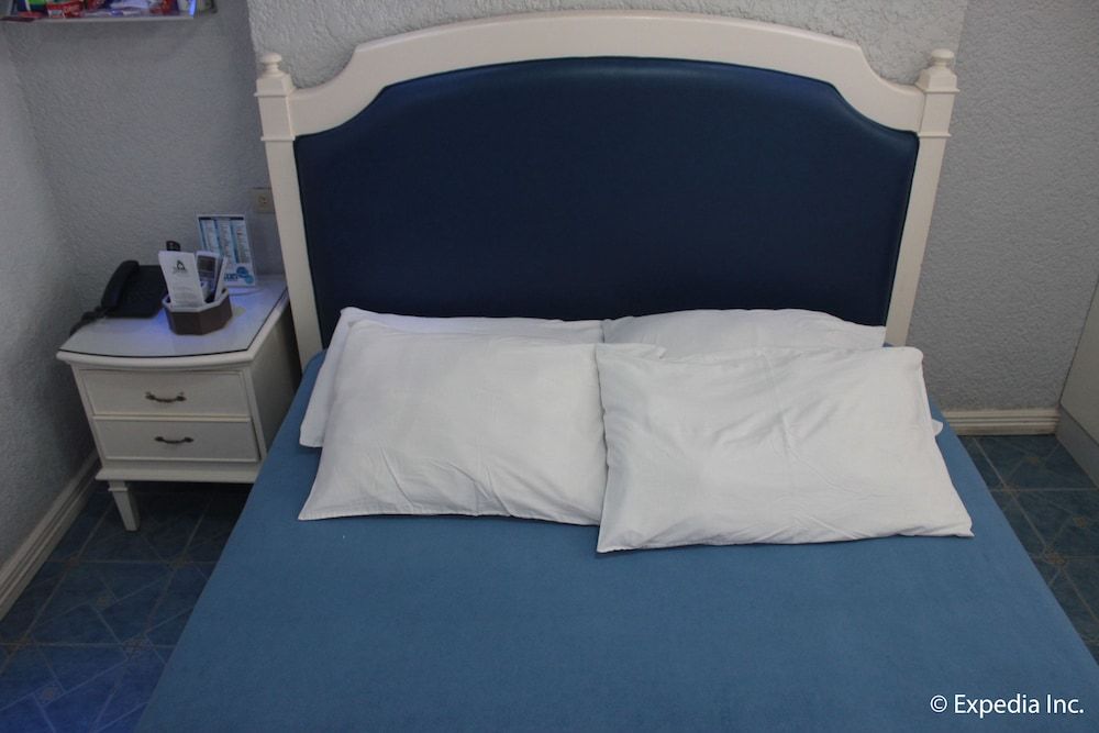 Blue Rock Beach Resort Executive Room, Beachfront 2