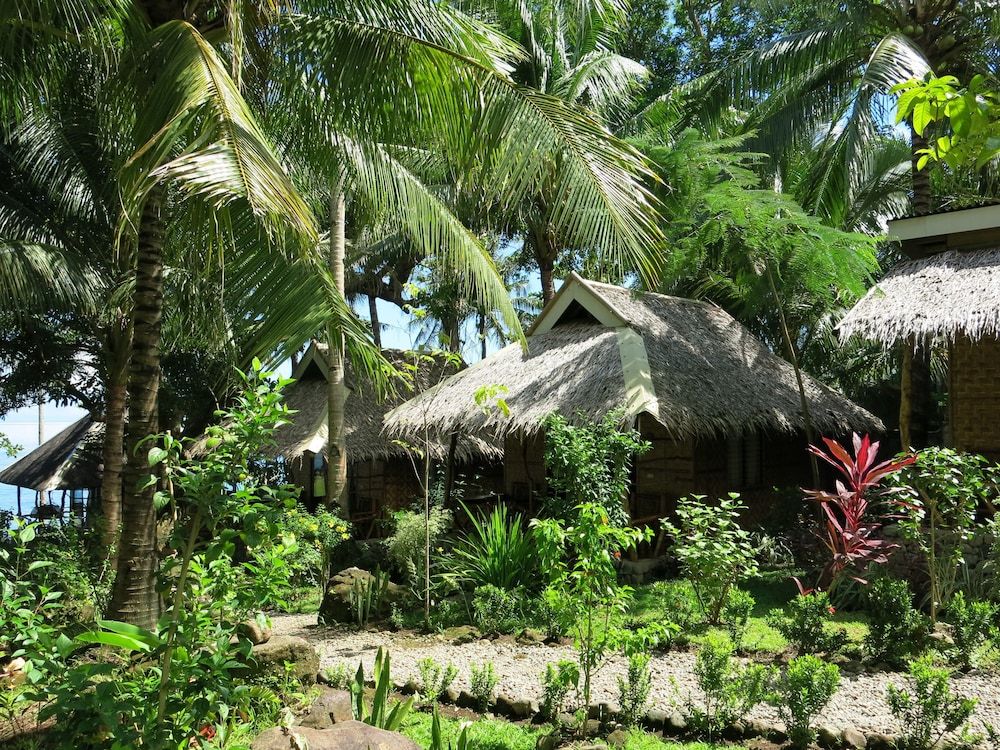 Camiguin Volcan Beach Eco Retreat & Dive Resort Romantic Cottage, Beach View, Beachside 6