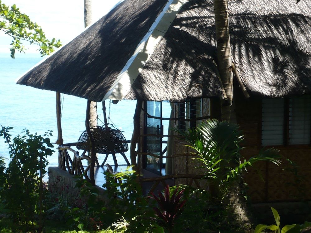 Camiguin Volcan Beach Eco Retreat & Dive Resort Romantic Villa, Beach View, Beachfront 3