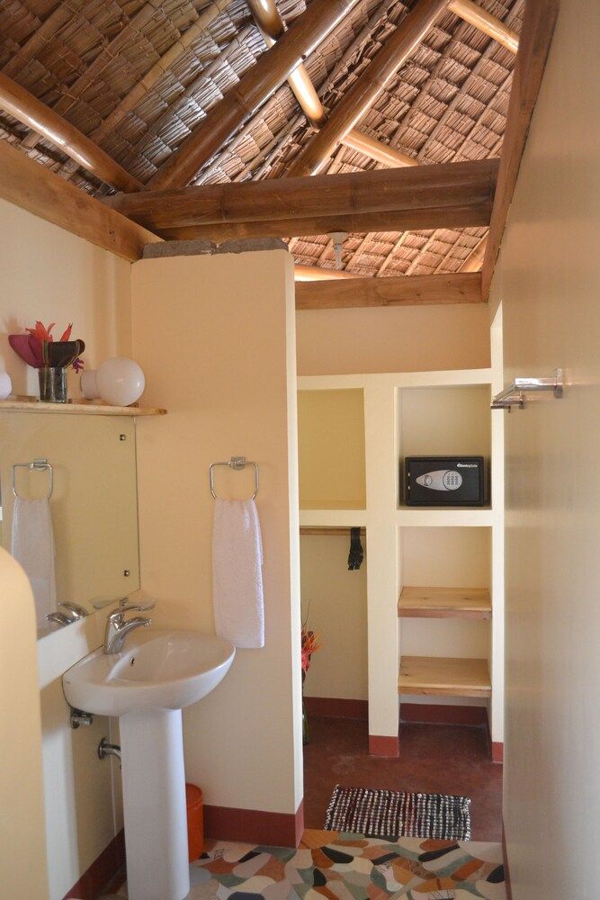Camiguin Volcan Beach Eco Retreat & Dive Resort Romantic Villa, Beach View, Beachfront 7