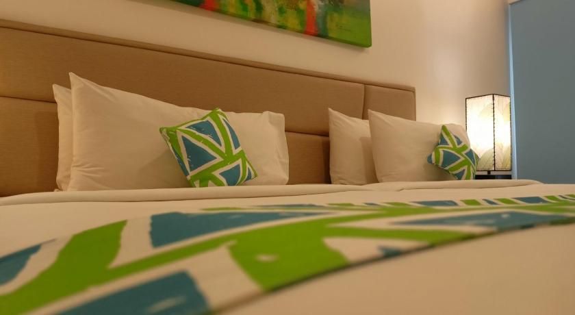 Lime Hotel Boracay Deluxe Double 6