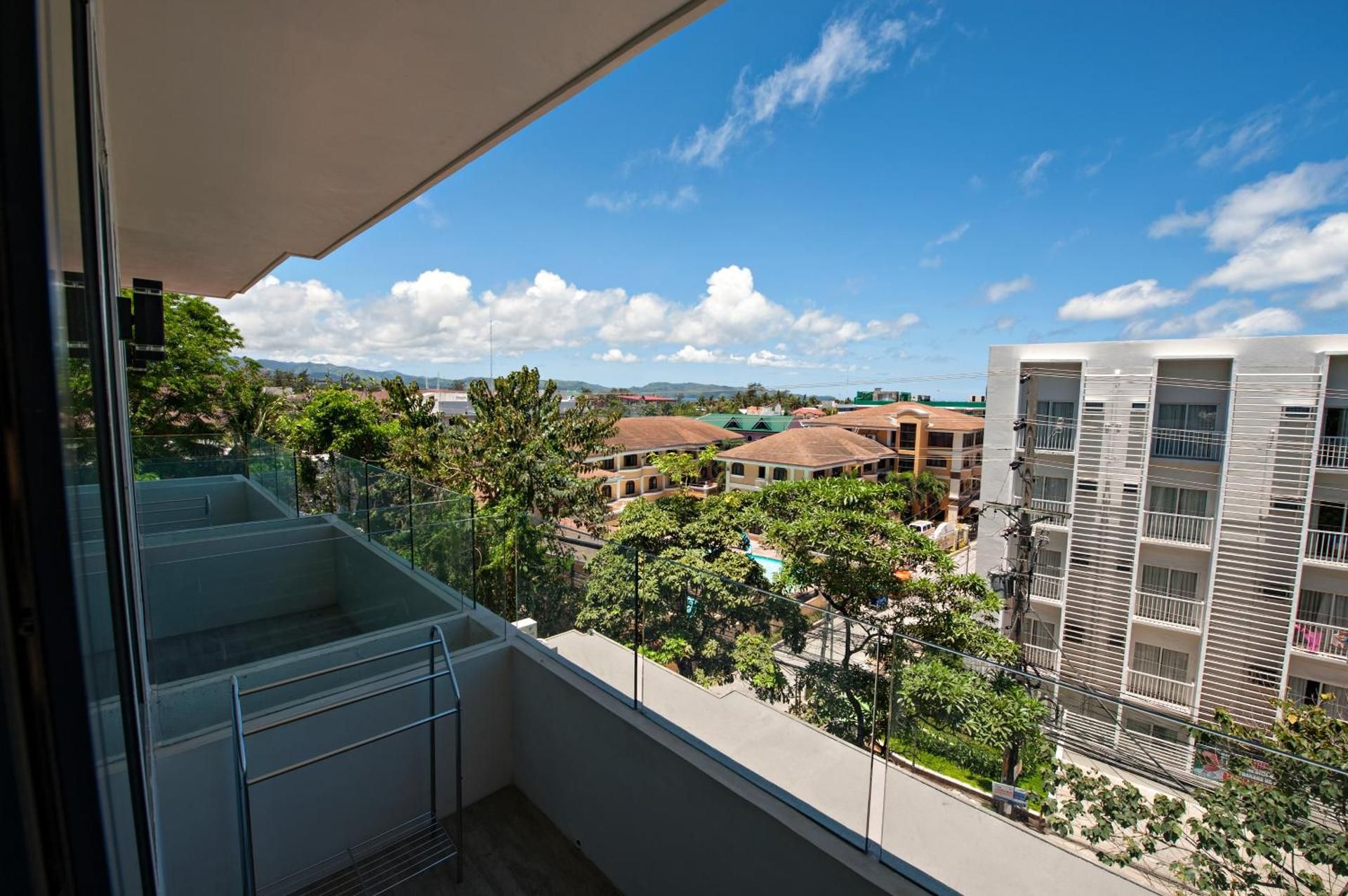 Lime Hotel Boracay Deluxe Double 15