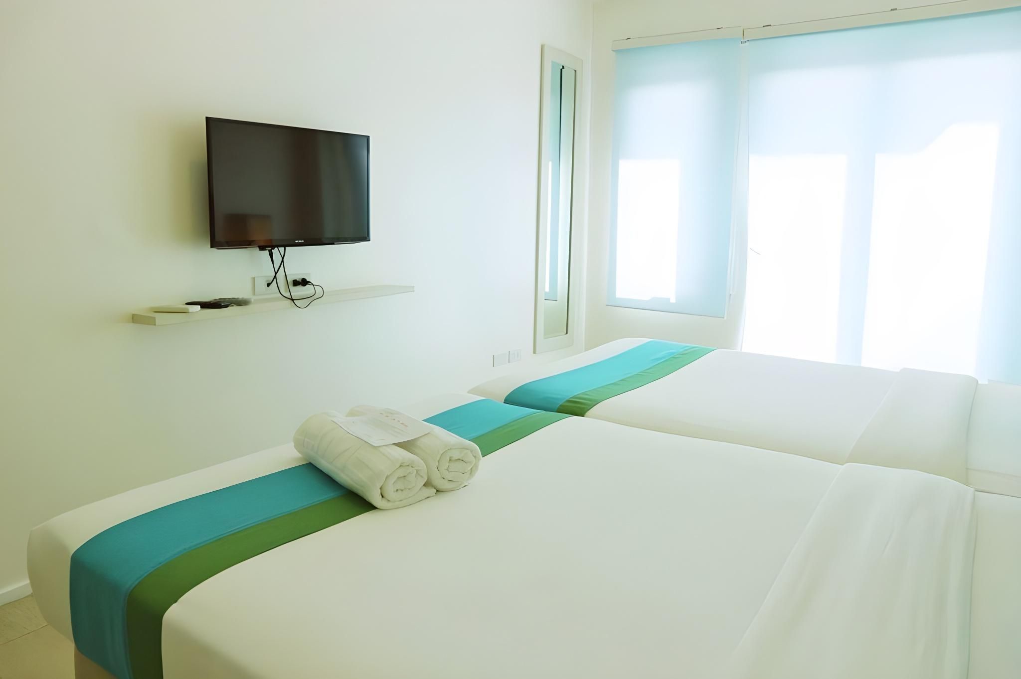 Lime Hotel Boracay Deluxe Double 2