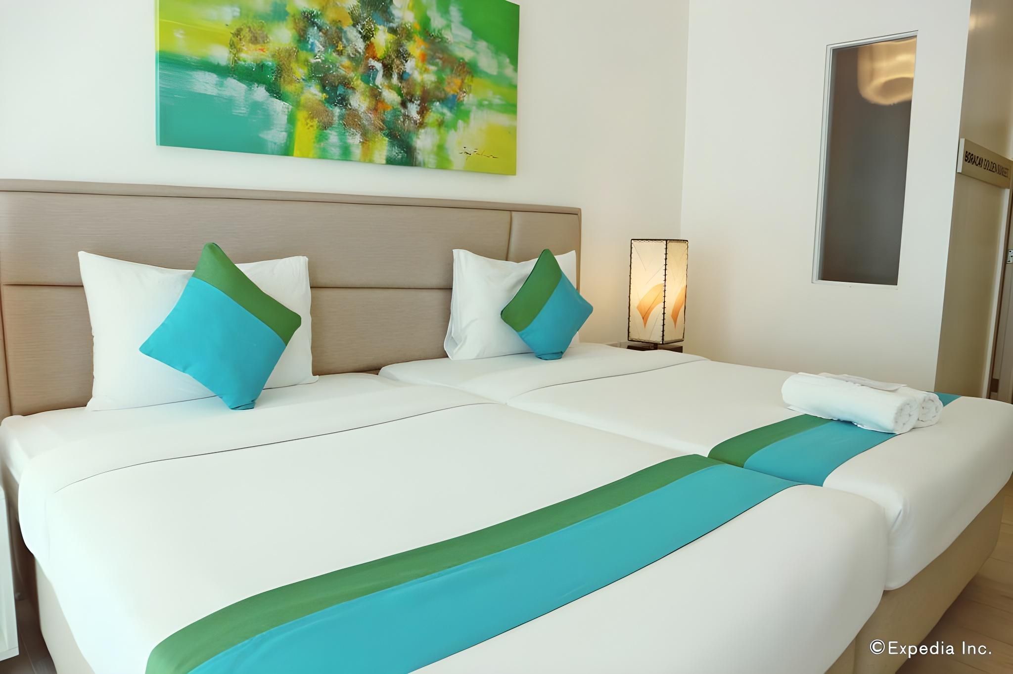 Lime Hotel Boracay Deluxe Double 5