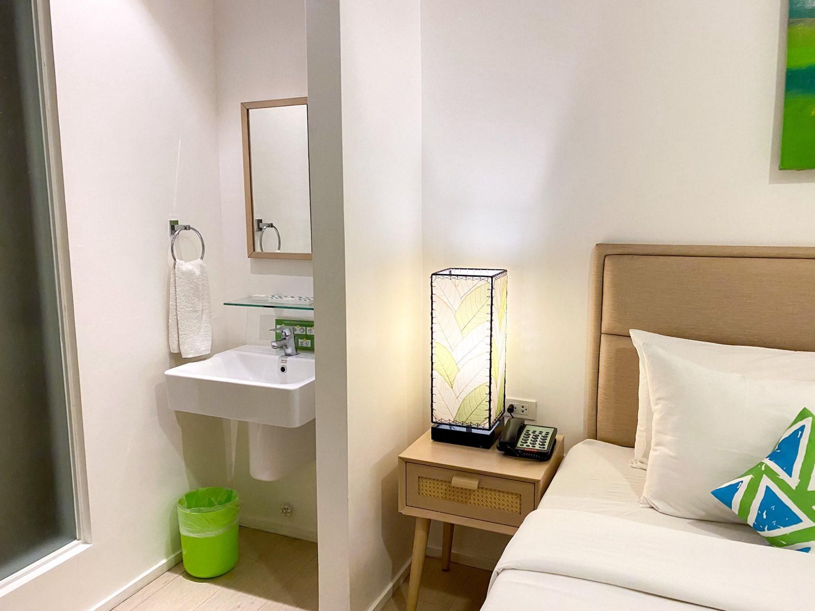 Lime Hotel Boracay Deluxe Double 19