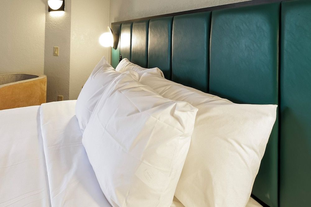 Suite, 1 Bedroom, Non Smoking (1 King Bed)